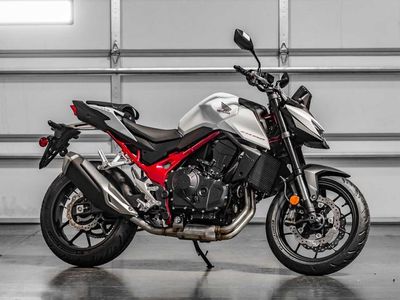 2025 Honda CB750 Hornet - Photo 1