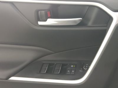 2022 Toyota RAV4 - Photo 17