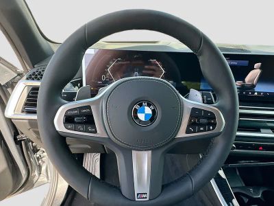 2026 BMW X5 — photo 8 view