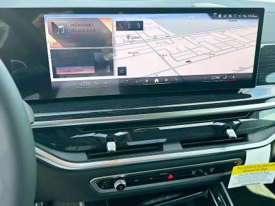 2026 BMW X5 — photo 10 view
