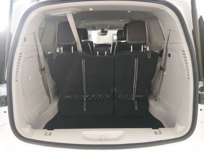 2023 Chrysler Pacifica — photo 11 view