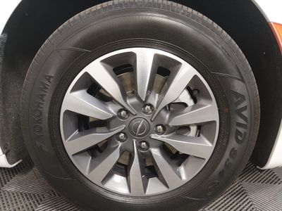 2023 Chrysler Pacifica — photo 10 view