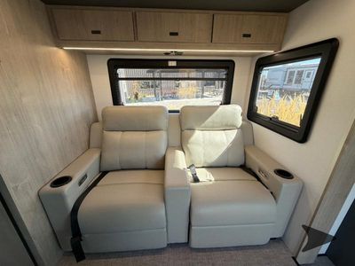2026 Grand Design Lineage Series M - Photo 12