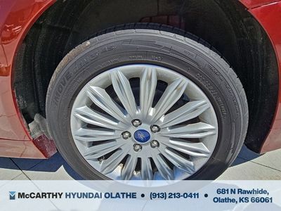 2014 Ford Fusion Hybrid - Photo 18