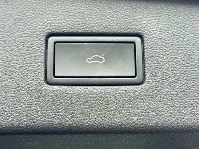 2022 Volkswagen Tiguan — photo 12 view