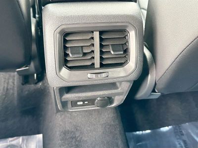 2022 Volkswagen Tiguan — photo 19 view