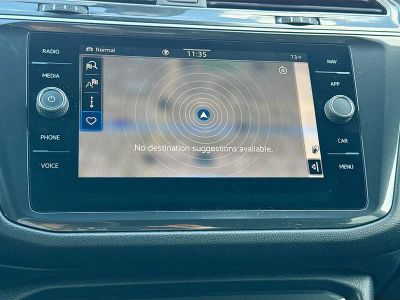 2022 Volkswagen Tiguan — photo 32 view