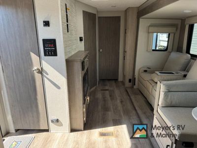 2025 Coachmen RV Catalina Legacy Edition - Photo 7