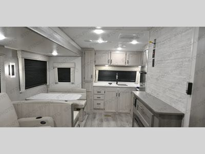 2025 Coachmen RV Catalina Legacy Edition - Photo 23