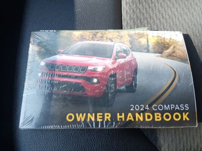 2024 Jeep Compass — photo 16 view
