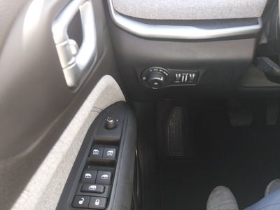 2024 Jeep Compass — photo 13 view