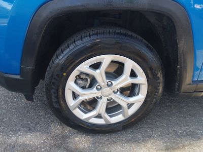 2024 Jeep Compass — photo 10 view