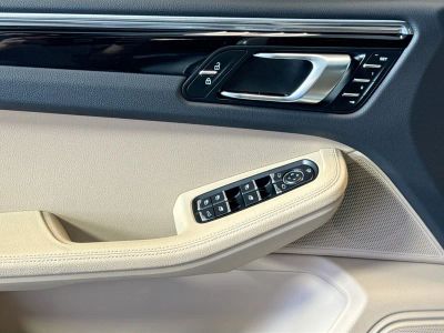 2025 Porsche Macan - Photo 11