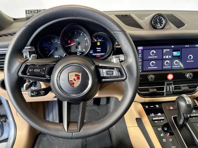2025 Porsche Macan - Photo 12