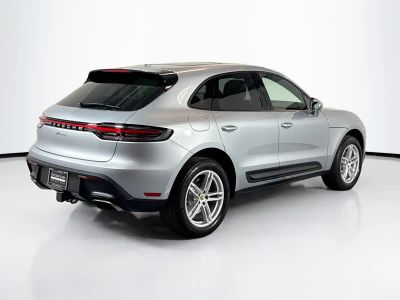 2025 Porsche Macan - Photo 9