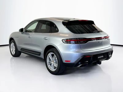 2025 Porsche Macan - Photo 3
