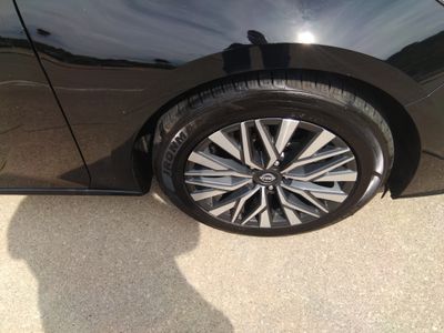 2024 Nissan Altima — photo 9 view