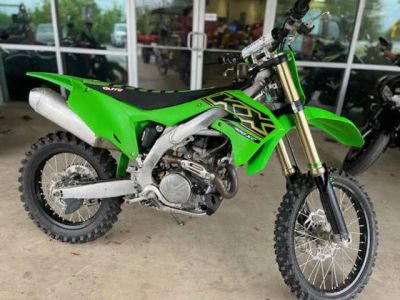 2021 Kawasaki KX™450X — front three-quarter view