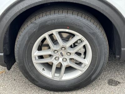 2026 Ford Explorer — photo 11 view