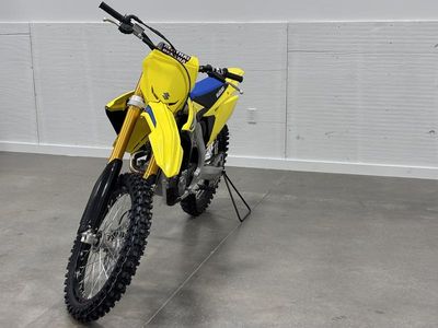 2026 Suzuki RM-Z250 — side profile view