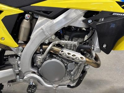2026 Suzuki RM-Z250 — photo 14 view