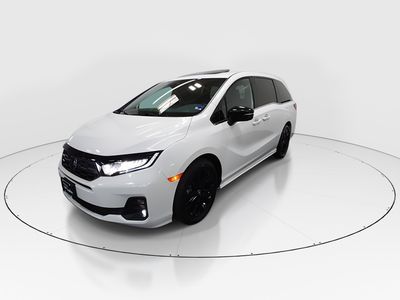 2025 Honda Odyssey — rear three-quarter view