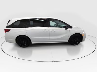 2025 Honda Odyssey — photo 8 view