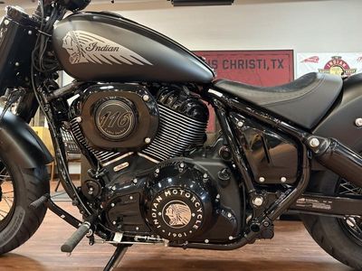 2025 Indian Motorcycle Chief Bobber Dark Horse Black Smoke - Photo 12