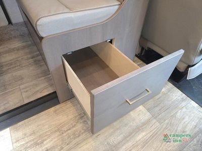 2024 Thor Motor Coach Chateau — photo 47 view