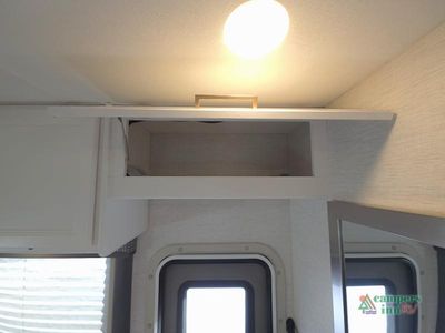 2024 Thor Motor Coach Chateau — photo 13 view