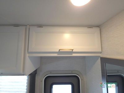 2024 Thor Motor Coach Chateau — photo 12 view
