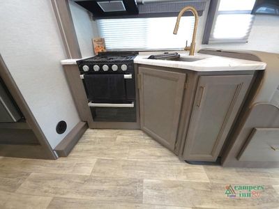2024 Thor Motor Coach Chateau — photo 31 view