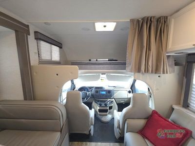 2024 Thor Motor Coach Chateau — photo 14 view