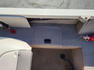 2001 Crestliner 1650 SC - Photo 9