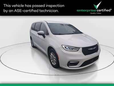 2023 Chrysler Pacifica Touring L FWD — front three-quarter view