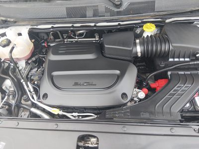 2023 Chrysler Pacifica — photo 9 view