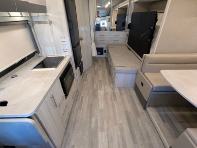 2023 Thor Motor Coach Gemini RUV — photo 10 view