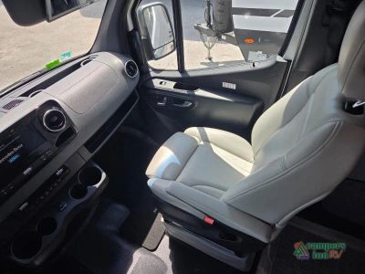 2022 Grech RV Strada - Photo 12