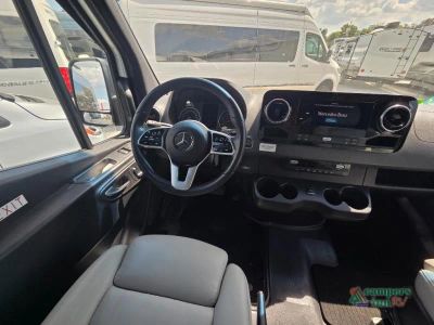 2022 Grech RV Strada - Photo 11
