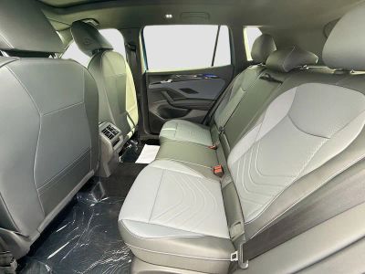 2026 Volkswagen Tiguan — photo 21 view