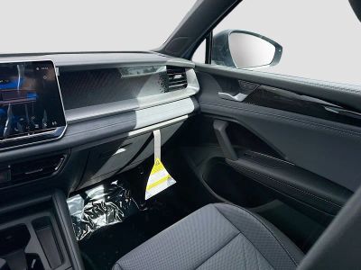 2026 Volkswagen Tiguan — photo 19 view