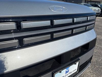 2025 Hyundai Santa Fe — detail view
