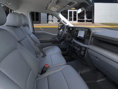 2025 Ford Chassis Cab - Photo 11
