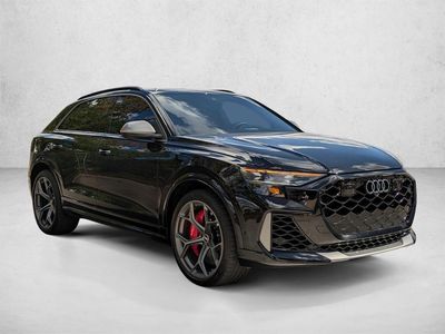 2025 Audi RS Q8 - Photo 2
