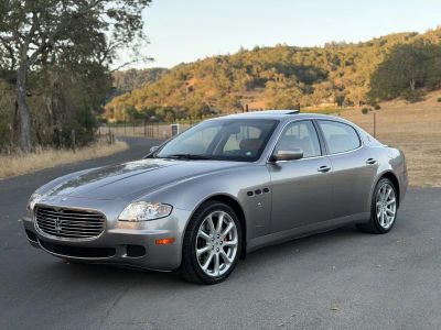 2005 Maserati Quattroporte in Charcoal — front three-quarter view