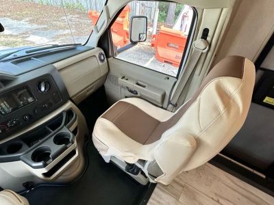 2019 Entegra Odyssey 26D — photo 13 view