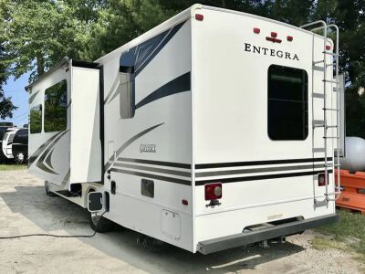 2019 Entegra Odyssey 26D — photo 19 view