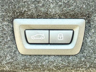 2027 BMW 5 Series — photo 13 view