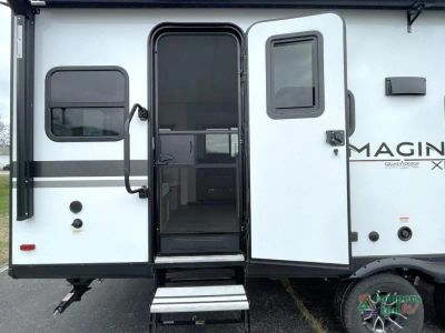 2026 Grand Design Imagine XLS — photo 9 view