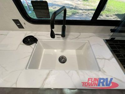 2025 Forest River RV Wildwood FSX - Photo 14
